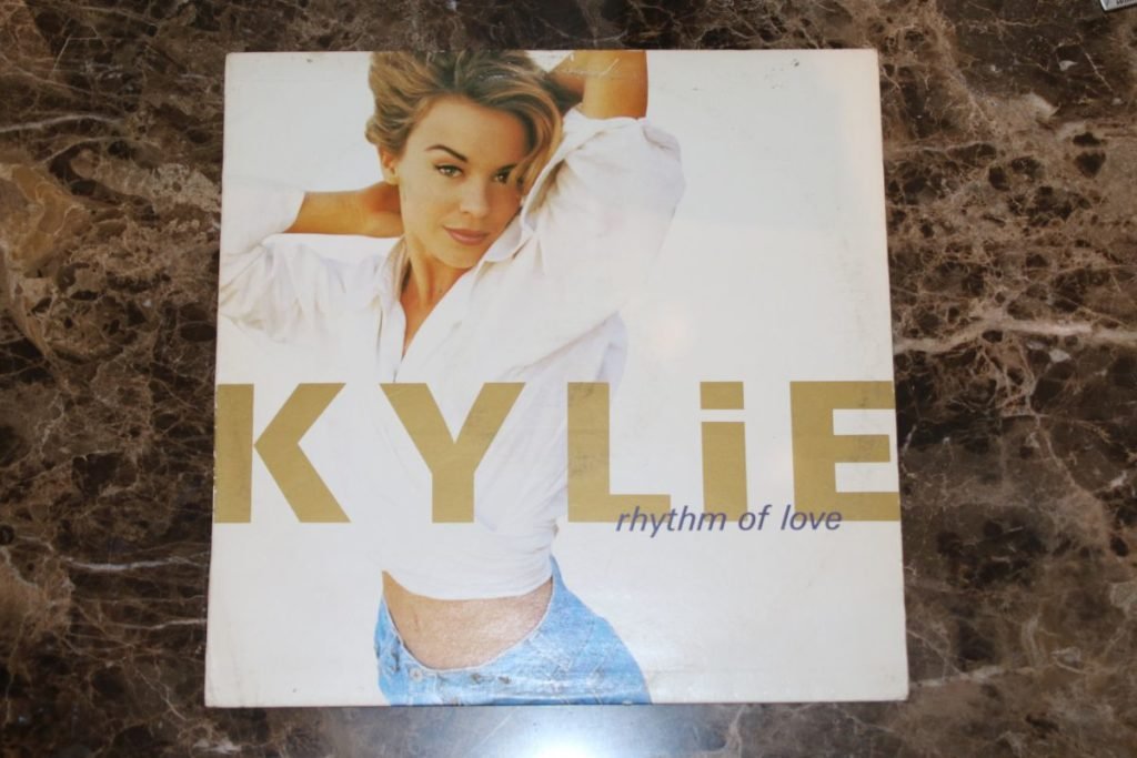 Kylie Minogue Love Love Love Lyrics