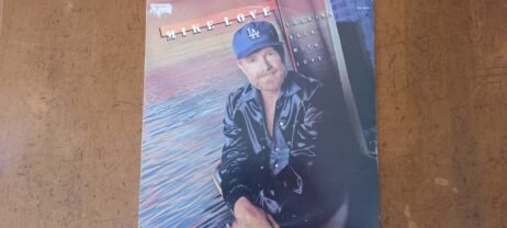 Mike Love - Looking Back With Love (VG+/VG)