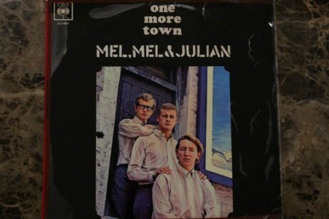Mel, Mel & Julian - One More Town (G)