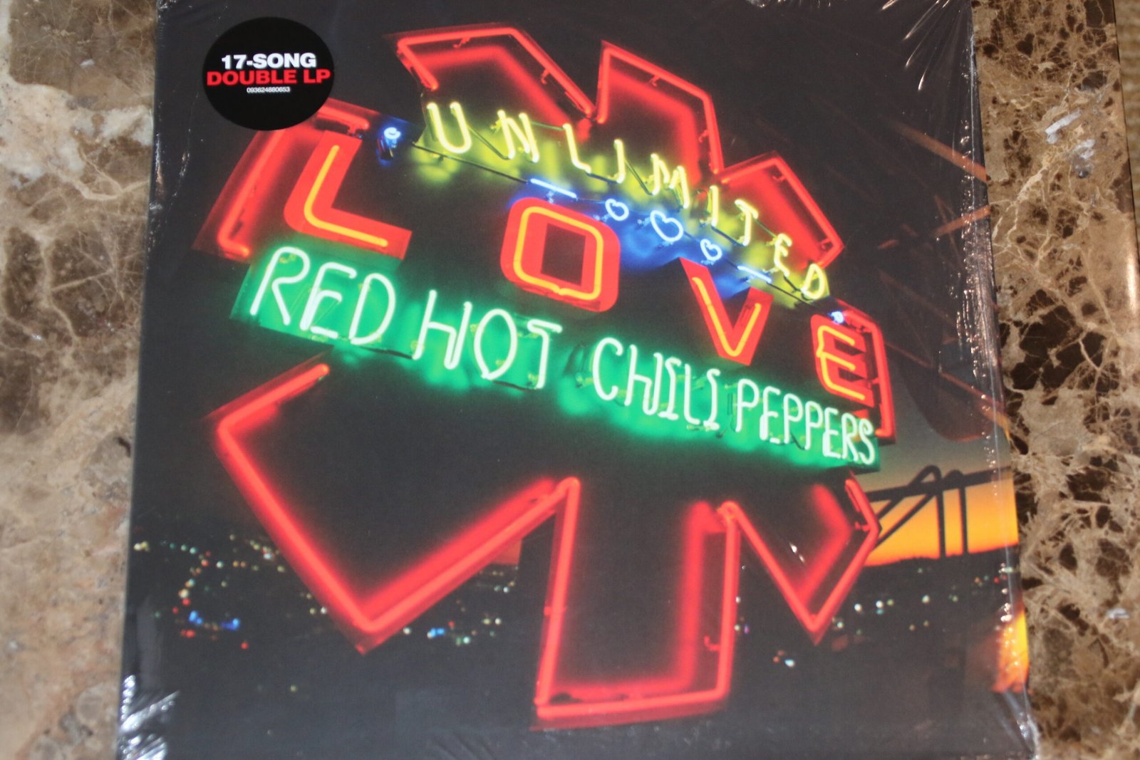 Red Hot Chili Peppers Unlimited Love (VG+) (2LP) Mr Vinyl