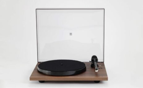 Rega P1 Turntable - Image 2