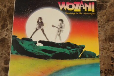 Wozani - Dancing In The Moonlight (G+)