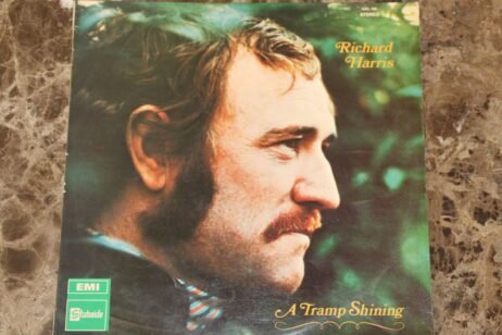 Richard Harris - A Tramp Shining (G+)