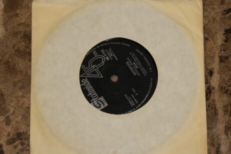 Crow - Don't Try To Lay No Boogie Woogie On The King Of Rock And Roll (G+/Gen) (7")