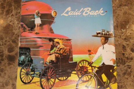 Laid Back - Play It Straight (G+)