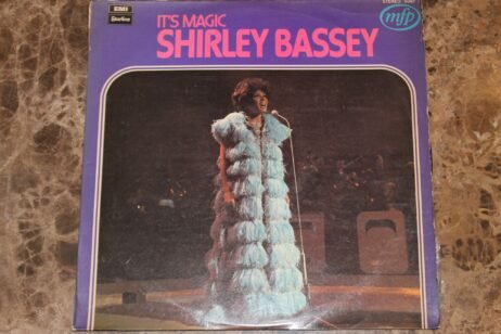 Shirley Bassey - It's Magic (G+)