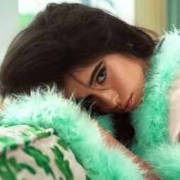 Camila Cabello - Familia (Green Translucent Vinyl) (Alt. Cover)