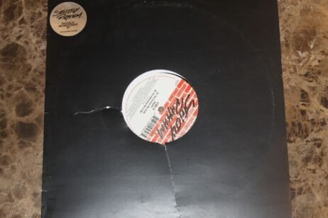 LouÂ² - Freaky (VG+/Gen) (12")