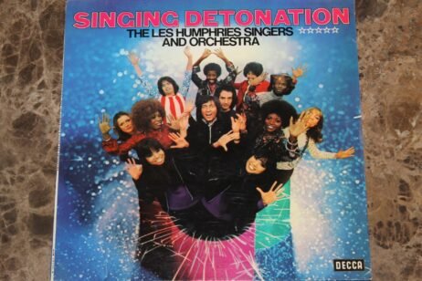The Les Humphries Singers And Orchestra - Singing Detonation (VG/VG+)