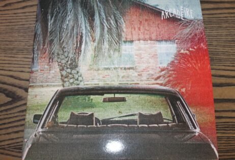 Arcade Fire - The Suburbs (VG+) (2LP)