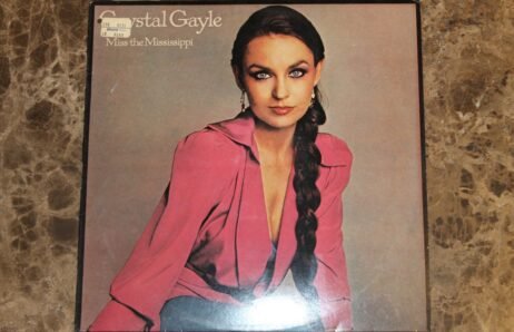 Crystal Gayle - Miss The Mississippi (VG+/VG)