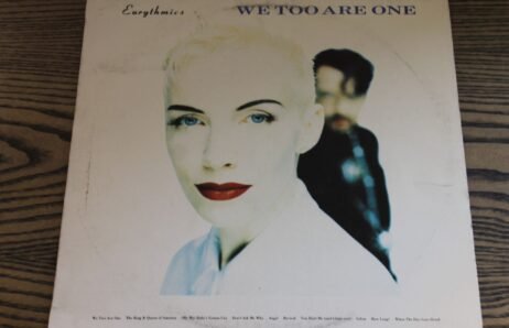 Eurythmics - We Too Are One (G+/VG)