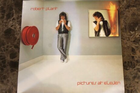 Robert Plant - Pictures At Eleven (VG+)