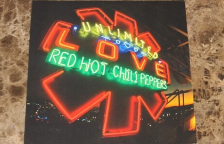 Red Hot Chili Peppers - Unlimited Love (VG+)