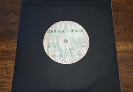 UB40 - Red Red Wine (G+/Gen) (7")