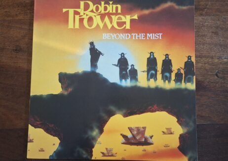 Robin Trower - Beyond The Mist (VG+)