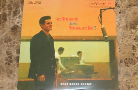 Chet Baker Sextet - Chet Is Back! (VG+)
