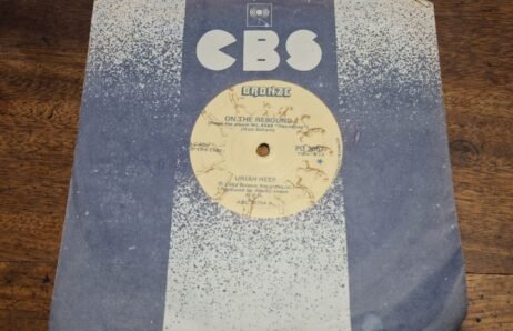 Uriah Heep - On The Rebound / Too Scared To Run (G+/Gen) (7")