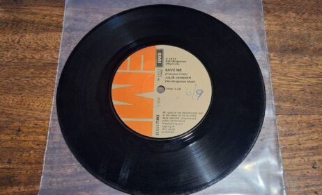 Julie Johnson - Save Me (VG+/No Cover) (7")