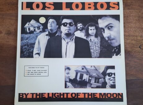 Los Lobos - By The Light Of The Moon (VG+)