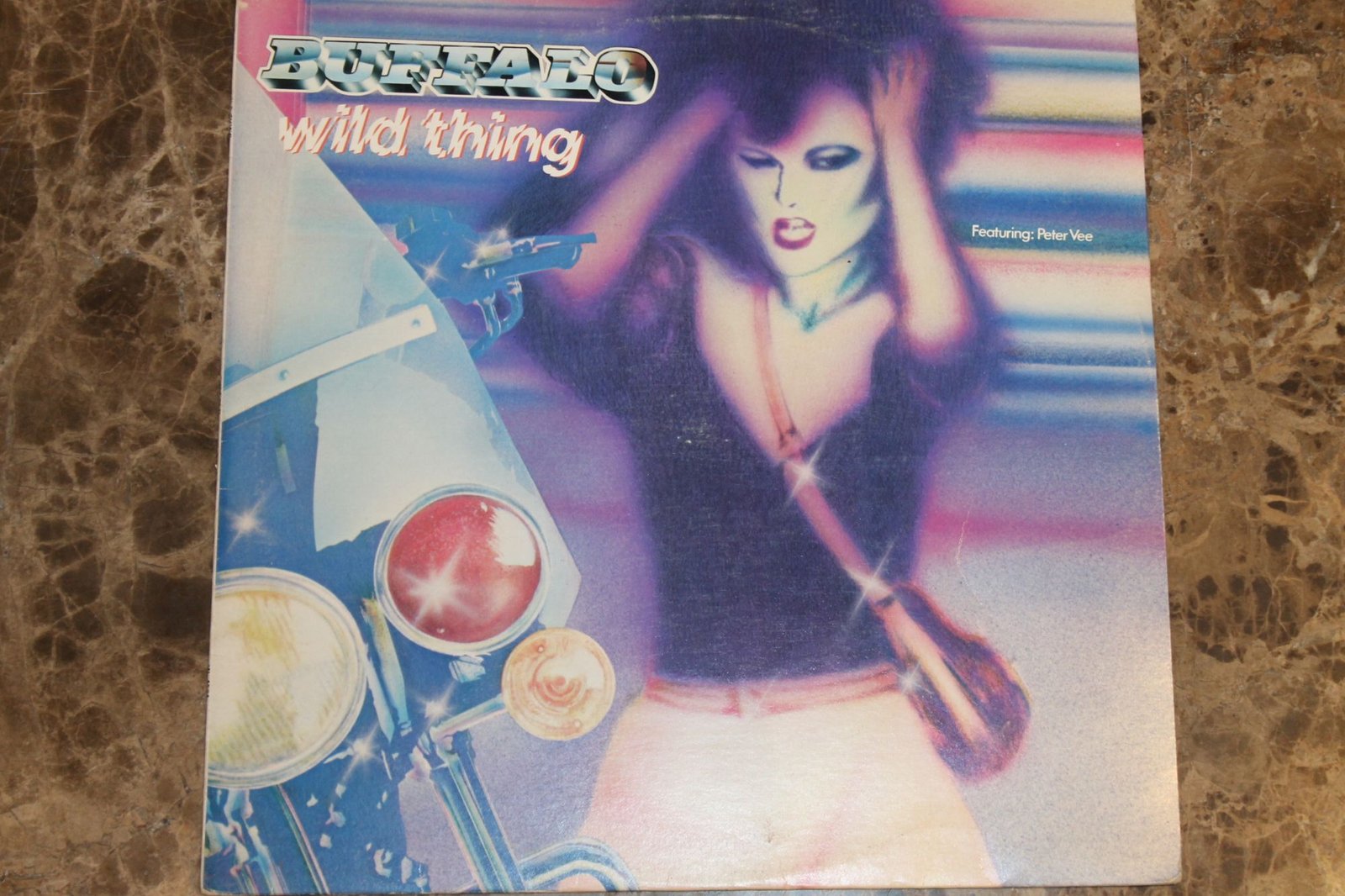Buffalo Featuring Peter Vee - Wild Thing (VG)