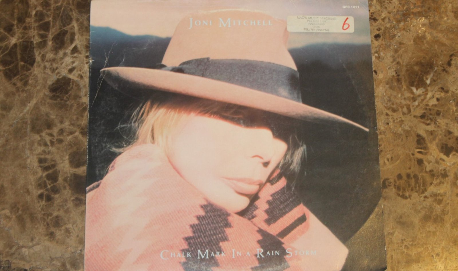 Joni Mitchell - Chalk Mark In A Rain Storm (VG/G+)