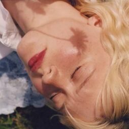 Maisie Peters - Florescence