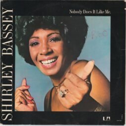 Shirley Bassey - Nobody Does It Like Me (G+)