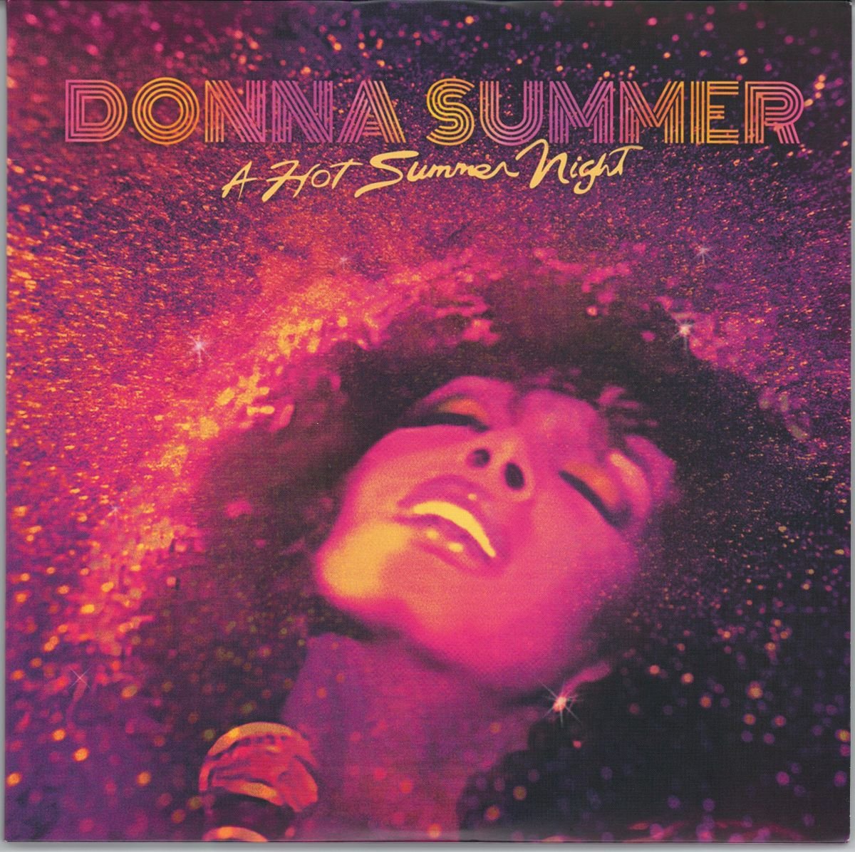 Donna Summer - A Hot Summer Night (VG+) (2LP)