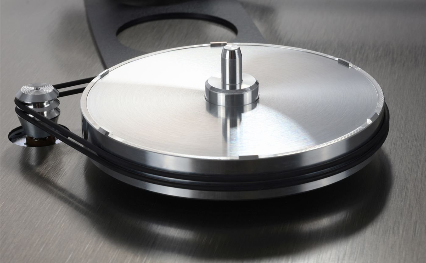 Rega P6 RS Edition Turntable (Fitted with Nd9 Cartridge) - Image 4