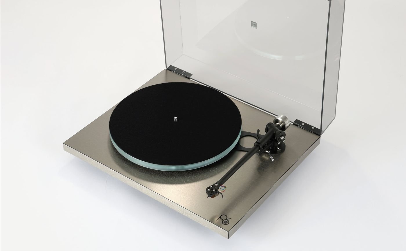 Rega P6 RS Edition Turntable (Fitted with Nd9 Cartridge) - Image 3