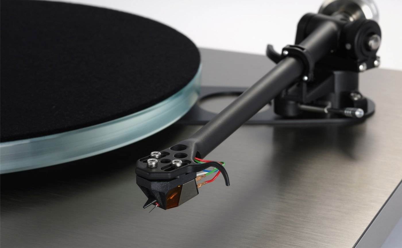 Rega P6 RS Edition Turntable (Fitted with Nd9 Cartridge) - Image 5